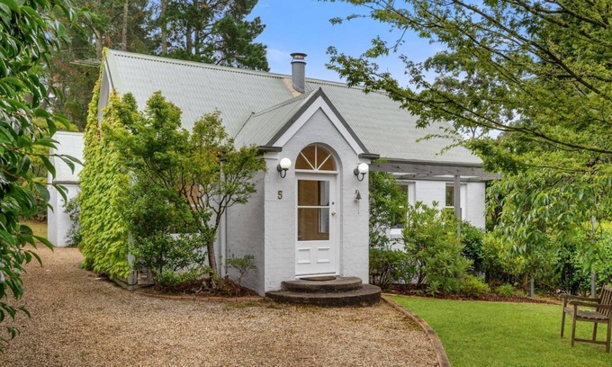 Wentworth Falls House | Jamieson Cottage in Wentworth Falls