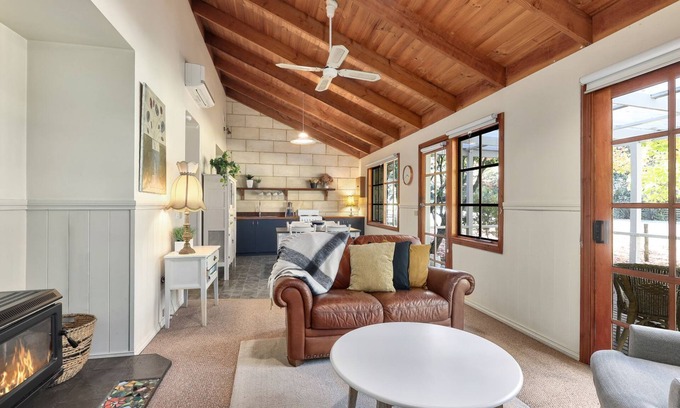 Jamieson Cottage | Jamieson Cottages - Cottage 2 - Sleeps 4