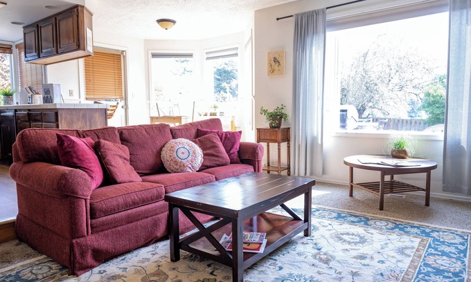 Clackamas House | Jan-Mar 30%Monthly Discount/3B/2.5BA House with Large Backyard