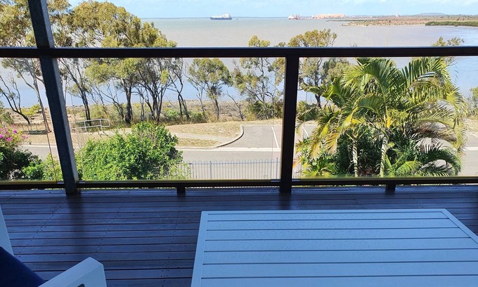 Barney Point Apartment | Jan's pet friendly fully furnished unit with harbour views and sea breezes