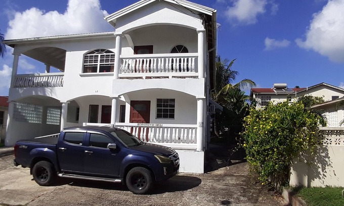 Douglas Apartment | Jan's Villa - 1 Bed Apartment - 5 min from the beach