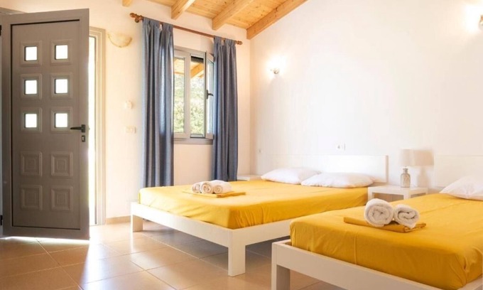 Himare House | Janakis Garden Livadi