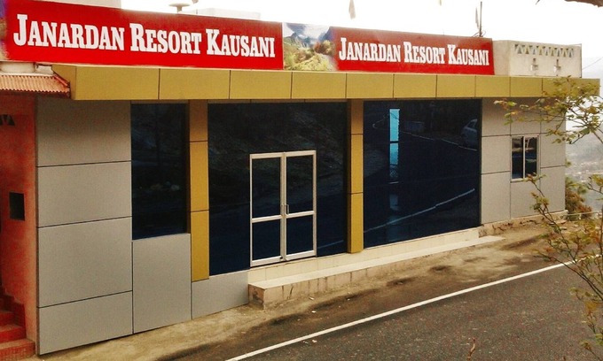 Kausani Hotel | Janardan Resort Kausani
