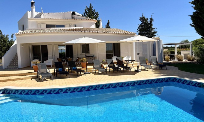 Carvoeiro Villa | Janela do Mar. Villa with pool,4 Bedrooms, 3 Bathrooms. L.T.R on request