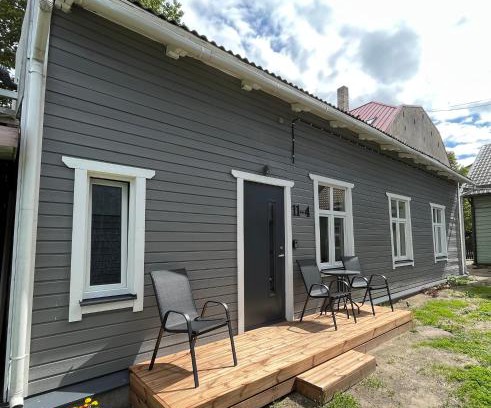 Parnu Apartment | Jannseni Summer House with AC and free private parking