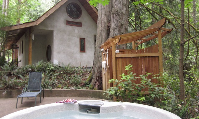 Salt Spring Island Bed & Breakfast | Japanese style Forest House on 6 acres offers hot tub, unique beauty and quiet.