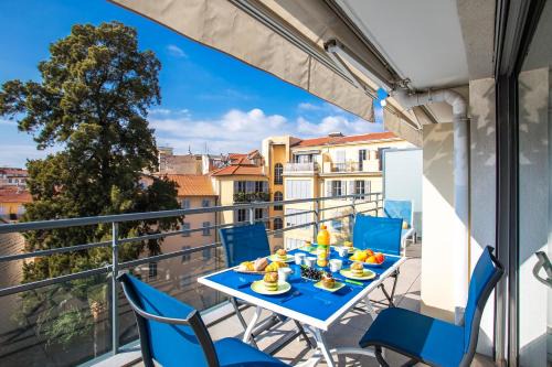 Jean-Medecin Apartment | Jardin Wilson AP4455 by RIVIERA HOLIDAY HOMES