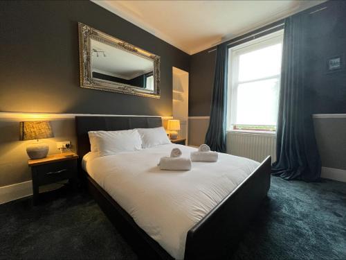 Stornoway Apartment | Jardine Apartment @ Cairn Dhu House