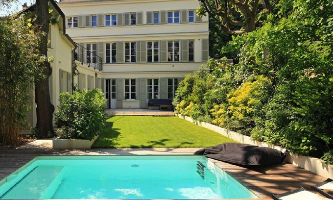 5th Arrondissement House | Jardins du Panthéon is an exceptional 350sqm mansion with garden and heated pool