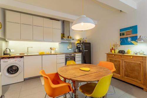 Serignan House | Jasmine Yellow