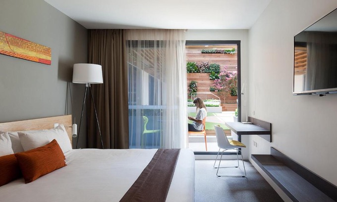 Melbourne Central Business District Hotel | Jasper Boutique Hotel