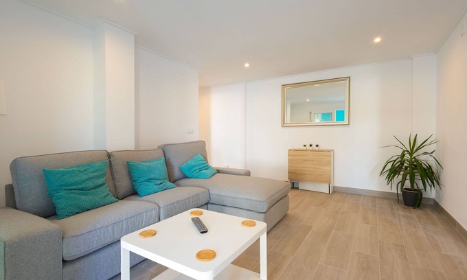 Platja de l'Arenal Apartment | Javea Apartment 300 meters from sandy beach and many bars/restaurants