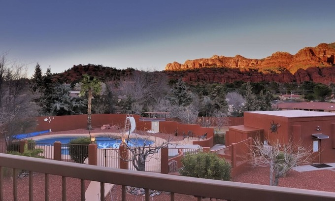 Oak Creek Apartment | Javelina Hideout 1 Bedroom Casita With Pool And Views