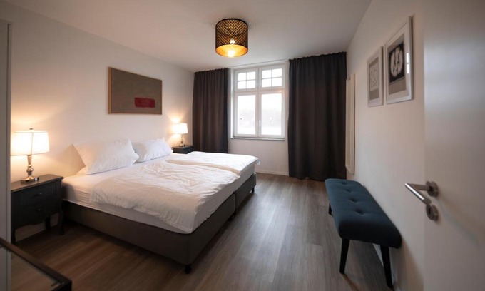 Dortmund Apartment | JayBnB - Apartment direkt am Hafen - mit UHD TV und Netflix