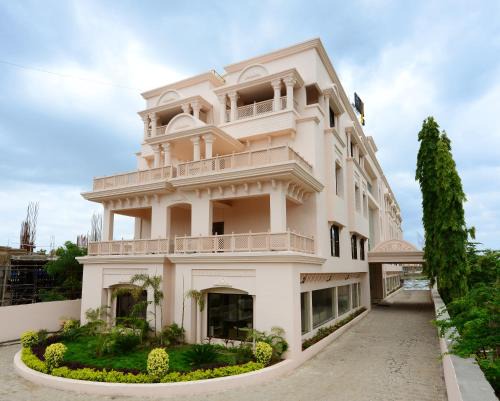 Shirdi Hotel | JC Castle