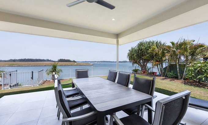 Yamba House | Jeffery River Retreat, 103 Witonga Drive