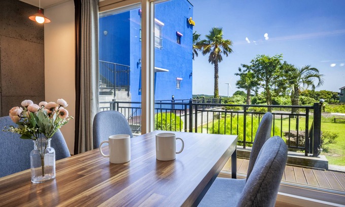 Seongsan Apartment | Jeju Blue & Sea