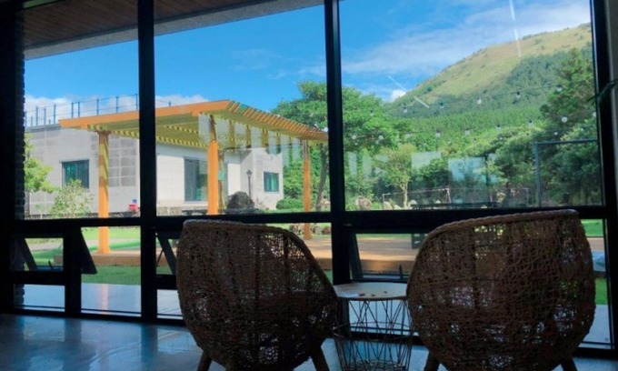 Sehwa-ri House | Jeju Camp Harris Spa Pension