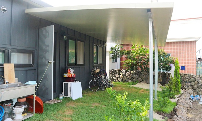 Pyoseon House | Jeju Pureunseom Guest House