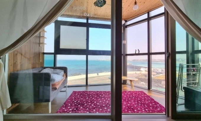 Gujwa House | Jeju Seotdongne Pension