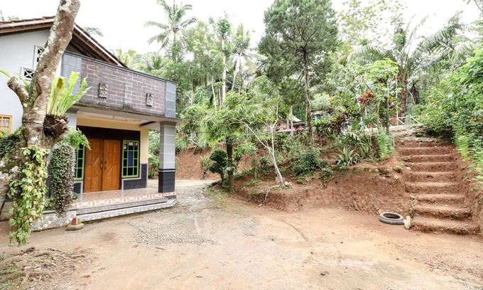 Kokap Hotel | Jemakir Homestay