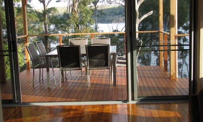 Smiths Lake House | Jemmas ontheLake~5hp MotorBoat~Kayaks~SPA~Canoe~Pool&Table tennis~OutdoorPetstay