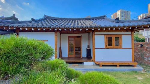 Jeonju House | Jeonju Historic House of Daedong
