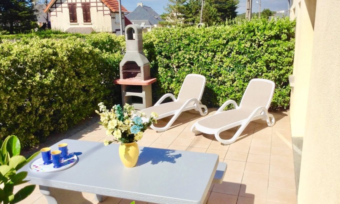 Barneville-Carteret House | Jersey house - 50 metres from the beach
