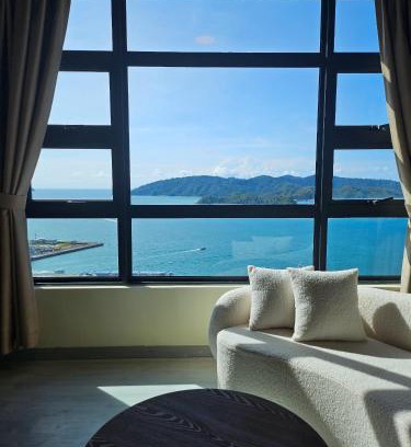 Downtown Kota Kinabalu Apartment | Jesselton Quay - SeaView