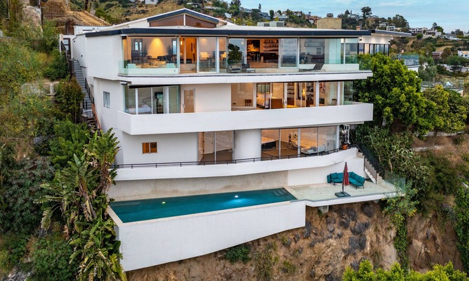 Hollywood Hills West House | Jetliner 270' Unobstructed Downtown to Ocean Views! BEST LOCATION IN LA!