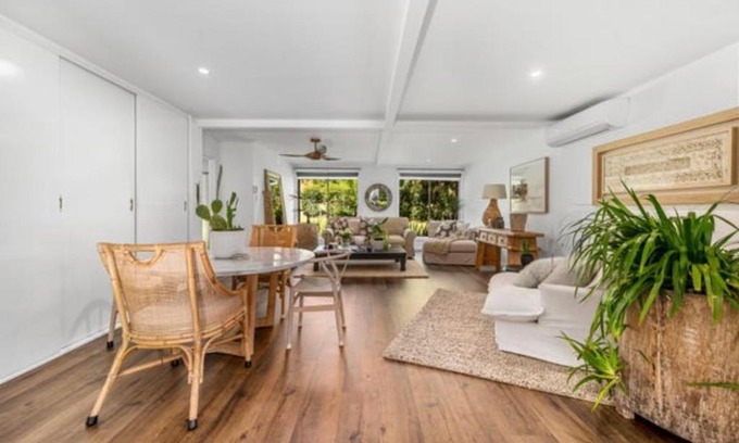 Coffs Harbour House | Jetty beach shack