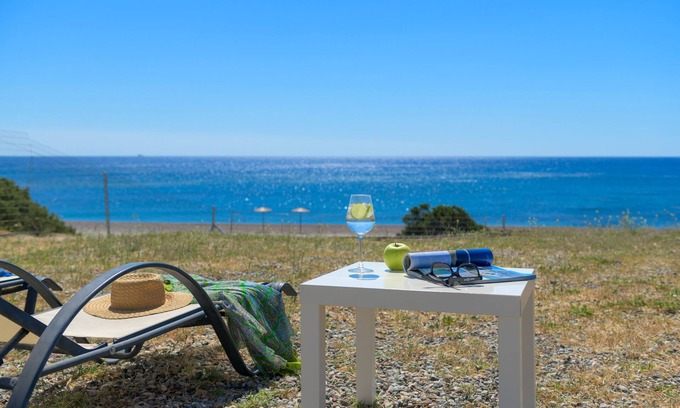 Kiotari Villa | Jewel Blue Beachfront Villa