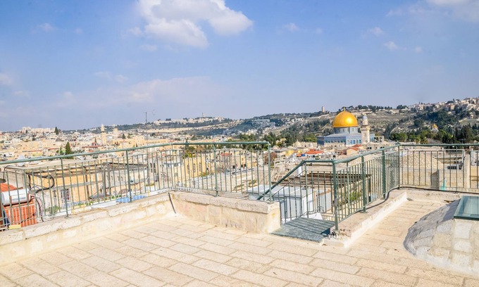 Mamilla Apartment | JEWISH QUARTER GEM 2 bedroom 2 bathroom