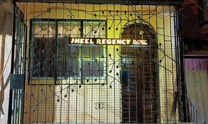 Kolkata Apartment | Jheel Regency Homestay