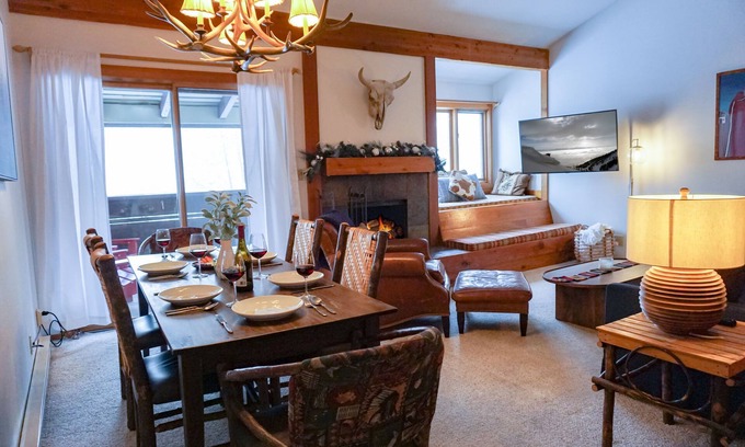 Moose Wilson Road Condo | JHRL - Cottonwoods 523 - Cozy condo just 4 miles from Jackson Hole Mountain Resort
