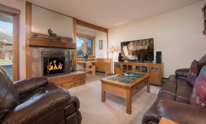 Moose Wilson Road Condo | JHRL - Geranium 2612 - First floor Aspens condo