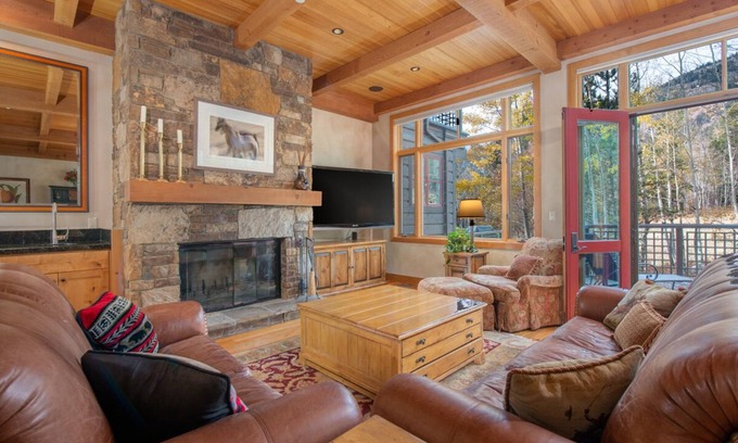 Teton Village House | JHRL - Granite Ridge Lodge 8 - Ski in, ski out luxury townhome