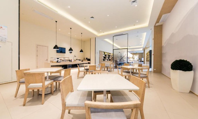 Shushan Hotel | JI Hotel 1912 Bar Street