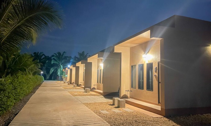 Phunphin Hotel | JJ HOME RESORT