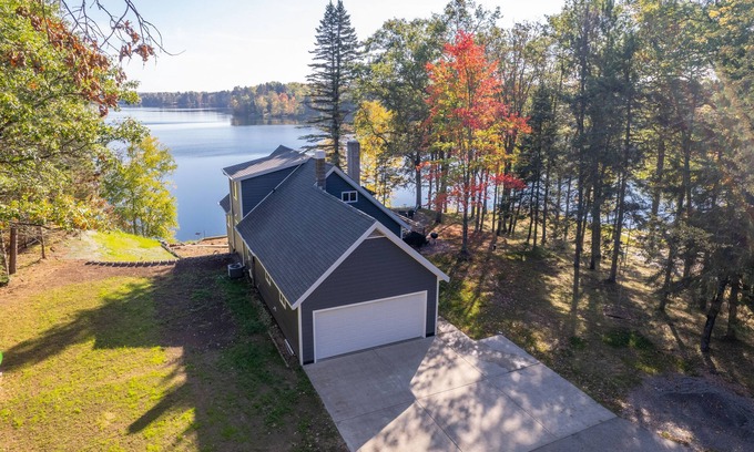 Crystal Falls House | JJ's Lakeside Hideaway: Relax by the Firepit on Crisp Autumn Nights