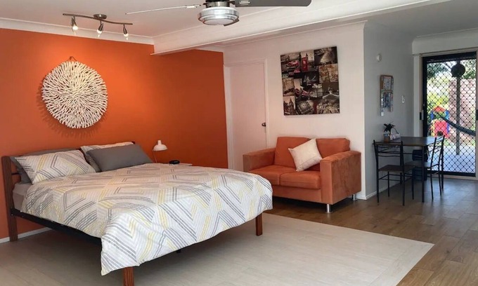 Tannum Sands Apartment | JJ’s Nest near Boyne River & Beach