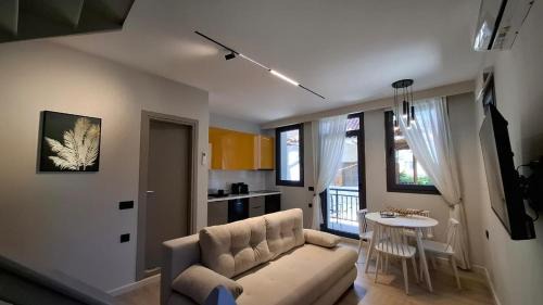 Plomari Apartment | John&Nansy Cozy Apartment 1