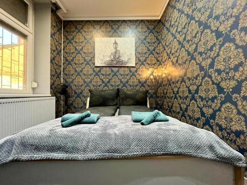 Debrecen Apartment | JohnGold Buddha Room