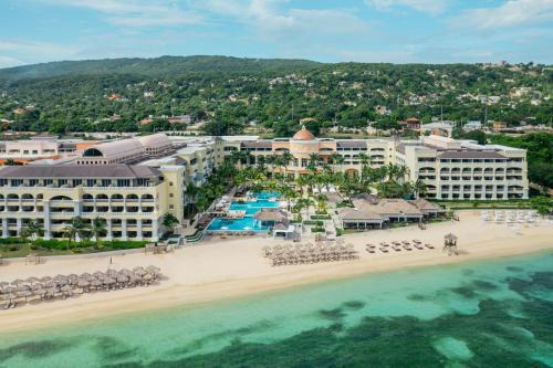 Coral Gardens Resort | JOIA Rose Hall by Iberostar - Adults Only All Inclusive Resort