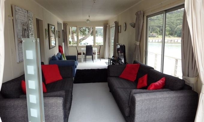 Kawau Island House | Joie de Vivre. Stunning and unique.