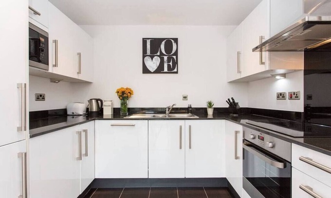 Charlton Apartment | JOIVY Cosy apartment next to Westcombe Park