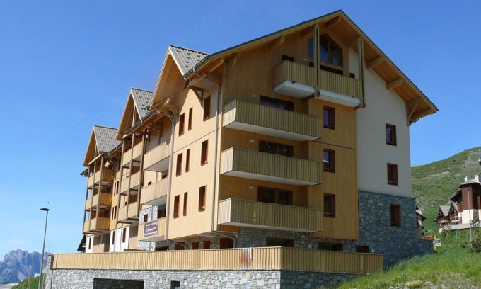 Valmeinier Condo | Joli Appart à 50m des pistes, cuisine privée