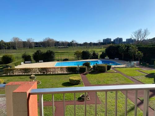 La Napoule Apartment | Joli appartement calme avec vue piscine