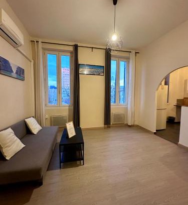 Les Chartreux Apartment | Joli Appartement aux Chartreux - Calme & lumineux