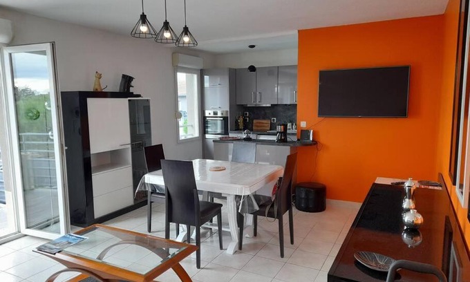Villemoustaussou Apartment | Joli appartement,3min de Carcassonne, vue montagnes